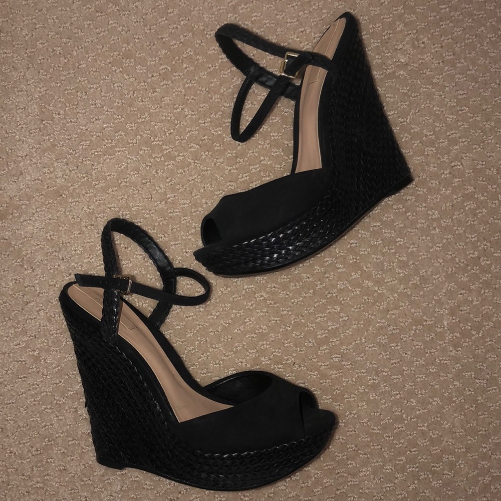 Black Aldo wedges size 6.5 never worn